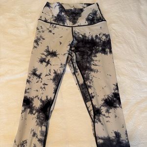 Tie-dye comfortable leggings from yunyoga on Amazon